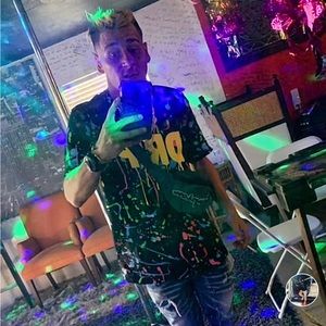 Meet your Posher, Adrian